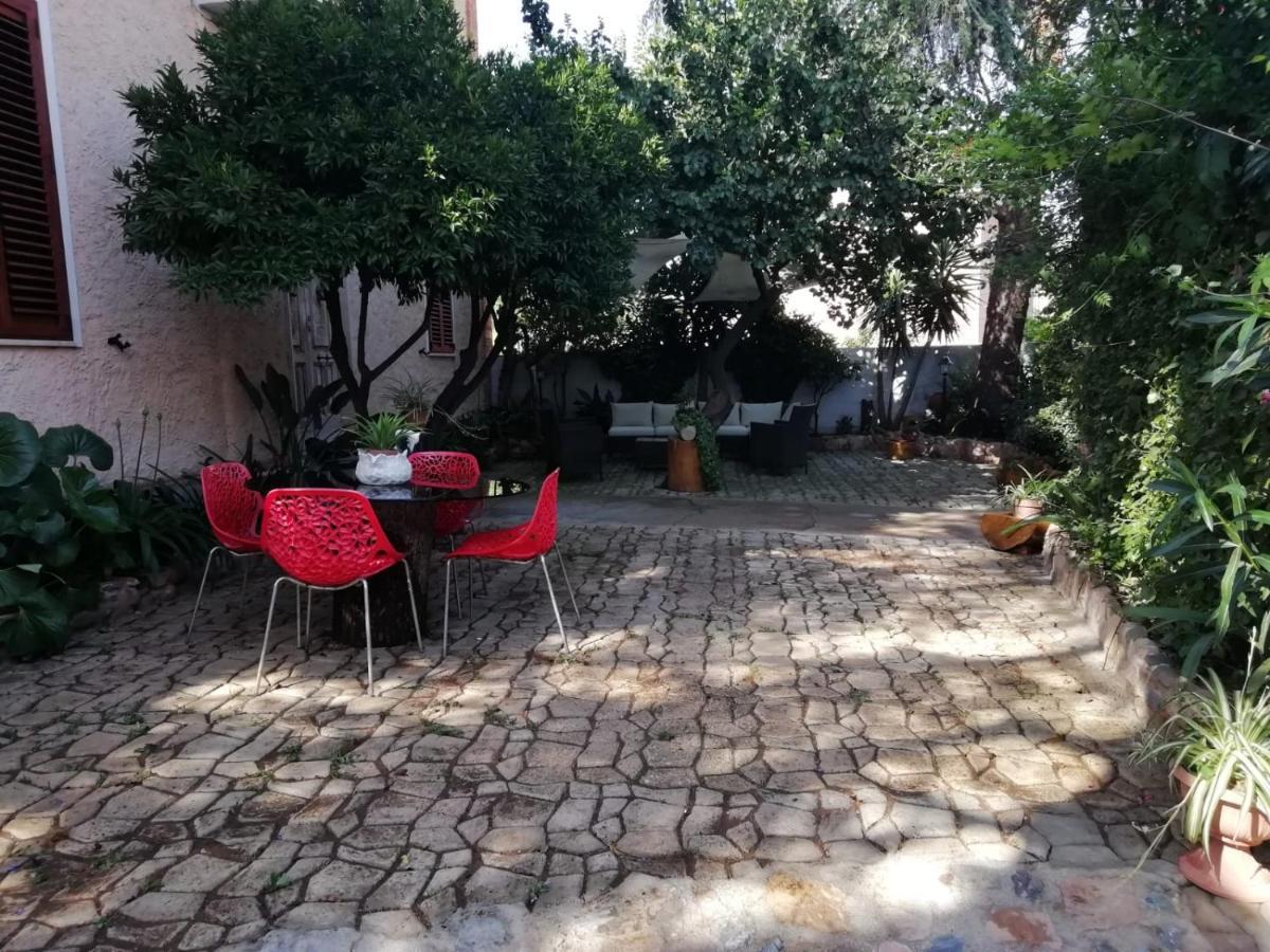 Bed and Breakfast Zia Chiarina San Nicolo Gerrei Exterior foto